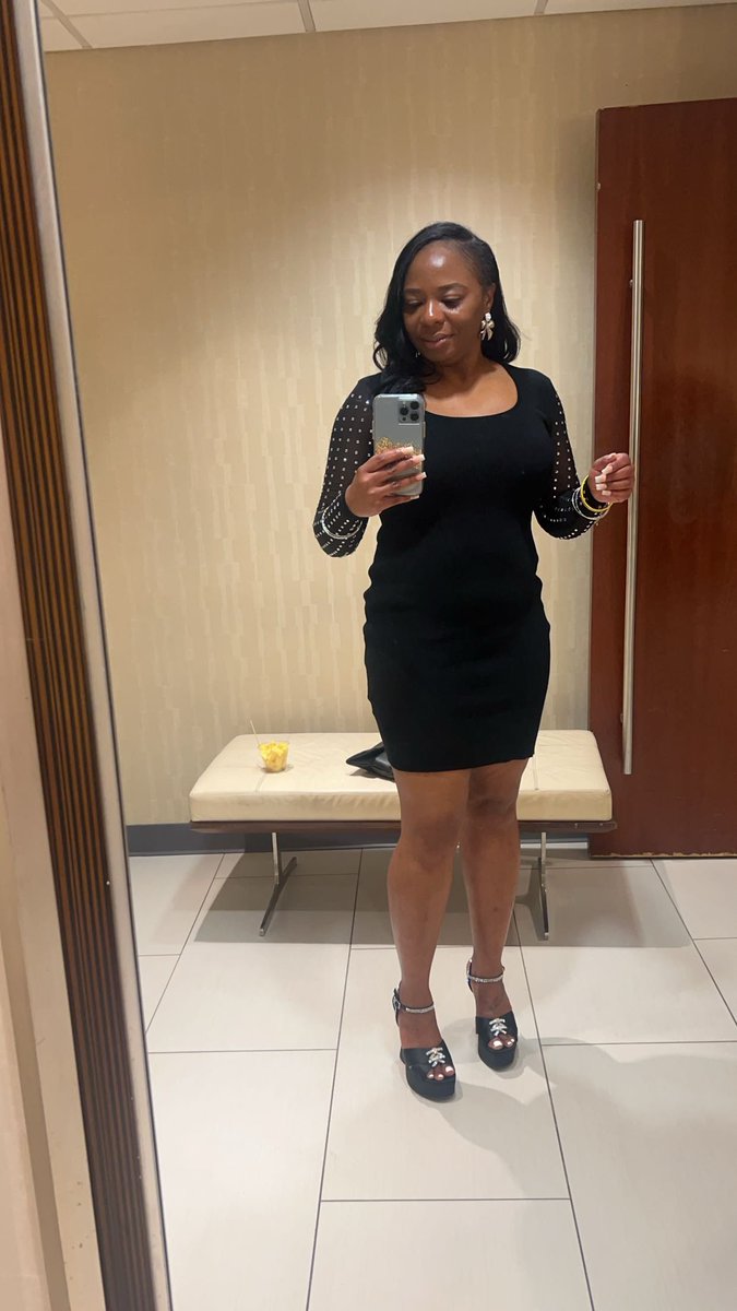 MsJai80's tweet photo. #LastNightLook #SixNineteenLaunchParty
🔥😍🙌🏾🤎 https://t.co/55IEqmq2R8
