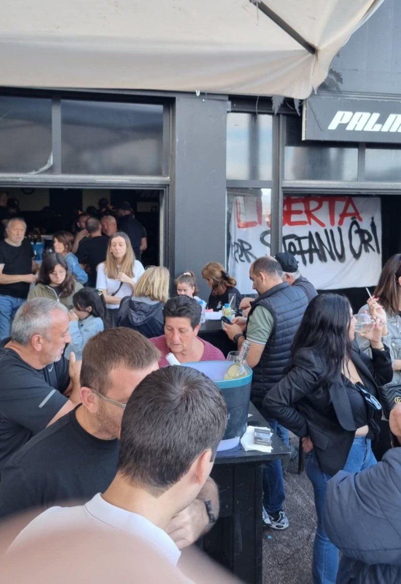 aiutupaisanu's tweet photo. Sustegnu incù Sté Ori oghje in Bastia.
Un successu maiò pè sta ghjurnata urganisata da a so famiglia.
A ripressione ùn serà mai un soluzione à a quistione naziunale corsa.
LIBERTÀ! https://t.co/sFYw65ofb7