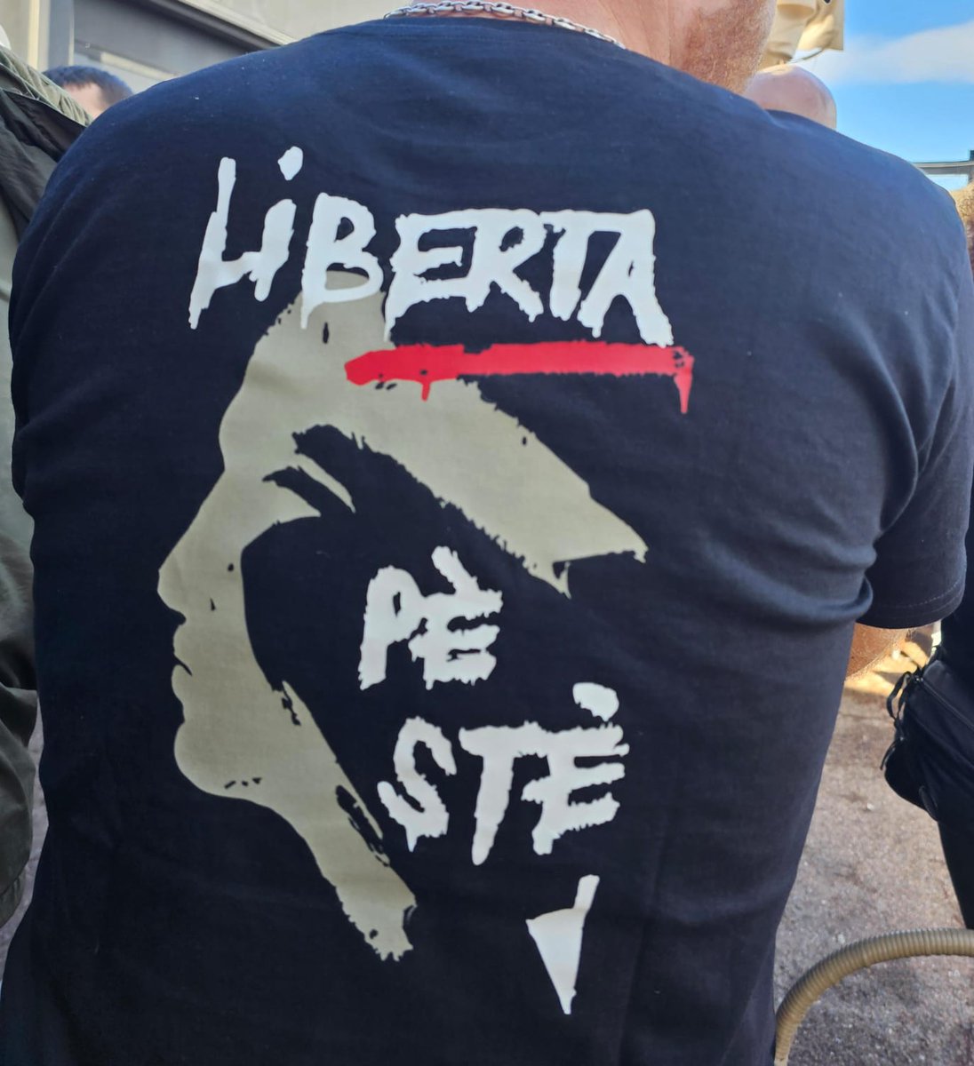 Sustegnu incù Sté Ori oghje in Bastia.
Un successu maiò pè sta ghjurnata urganisata da a so famiglia.
A ripressione ùn serà mai un soluzione à a quistione naziunale corsa.
LIBERTÀ!