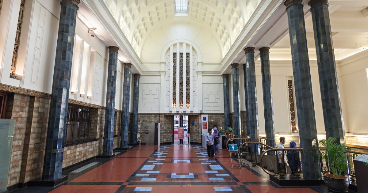 Campus_Safety01's tweet image. Secure your financial institution with the RhinoWare® Lockdown System! Our robust security solution offers compliance with strict regulations and adaptability across various door types. Check out our recent blog to learn more! #CampusSafety #LockdownSystem bit.ly/3VLzzlo