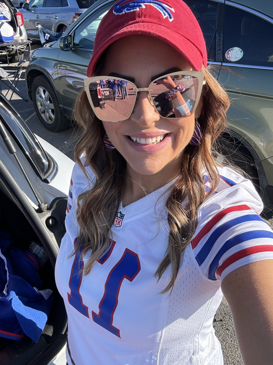 Happy Game Day #BillsMafia!!! Lets Go <a href="/BuffaloBills/">Buffalo Bills</a>!!! 💙🏈❤️