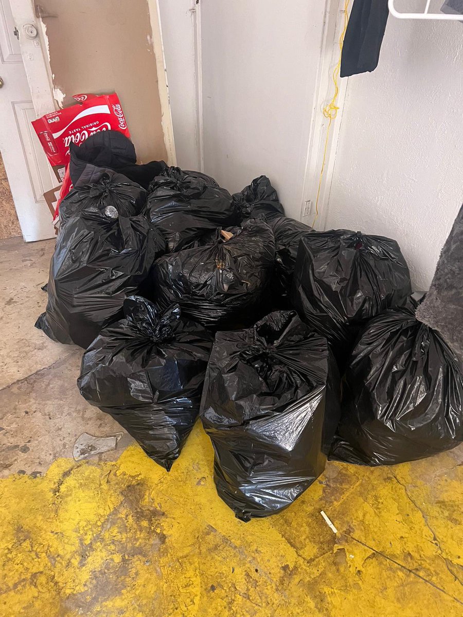 borderObserver's tweet photo. #STATUS 2024-Oct-23
Search Engine 69 Headlines for #Tue 22 Oct 2024
https://t.co/AmsbTNWLZo
#Photos @USBPChiefEPT 20 Oct
El Paso Station #USBP Anti-Smuggling Agents collaborated with El Paso PD in disrupting a #stashHouse with 20 #illegalAliens
https://t.co/nAtM6clMkb