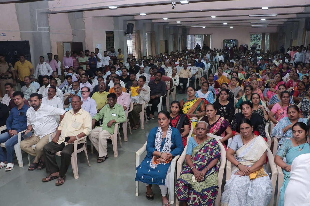 #Dombivli पश्चिम येथील चिंचोड्याचापाडा, कुंभारखाणपाडा परिसरातील एस. सी. के. ग्रामस्थ मंडळाच्या वतीने चर्चासत्र आयोजित करण्यात आले होते. या चर्चासत्राला उपस्थित राहून देशहिताचे विचार मांडले. तसेच आगामी विधानसभा निवडणुकीत महाराष्ट्राच्या उज्ज्वल भविष्यासाठी महायुतीला पाठिंबा