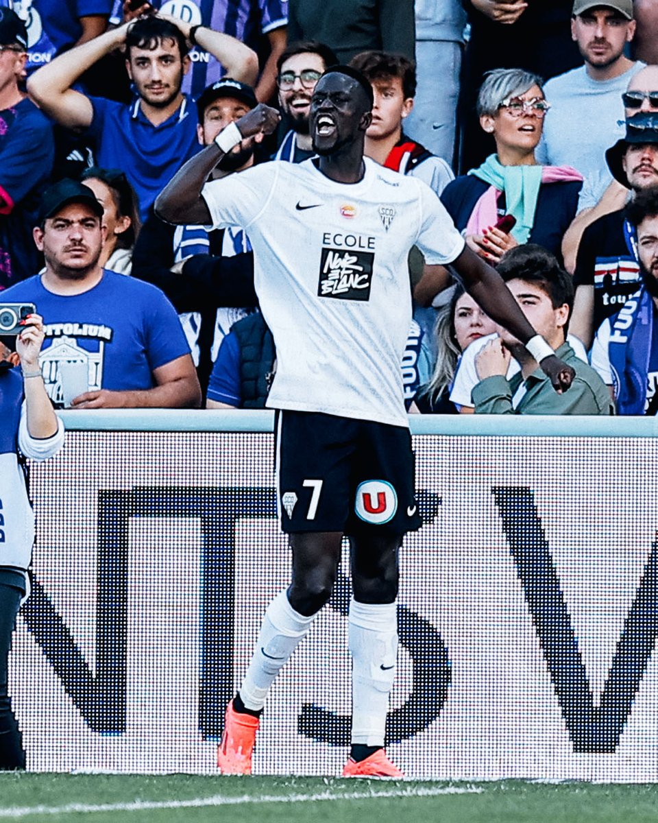 First goal of the season for Ibrahima Niane 🇸🇳⚽️