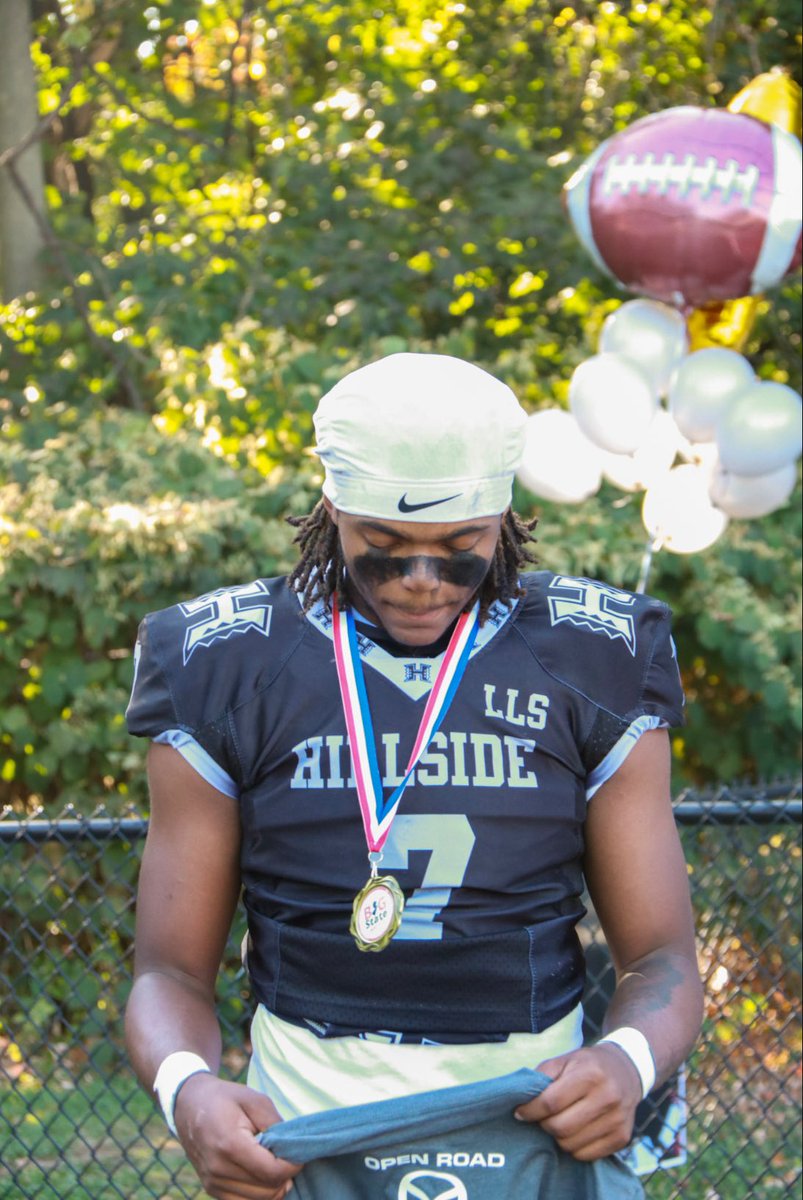 ZionRisher7k's tweet photo. Had a great game yesterday finishing with 4 passing tds and got player of the game #140way⭐️ https://t.co/Rk1VIiKjRi