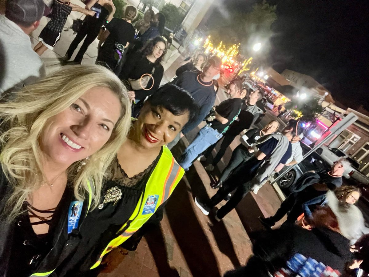 coldcasepsychic's tweet photo. 🌟If you missed it last night, don’t worry!
 Do it again on Oct 31!🌟
👻 **Pensacola Glow In The Dark Walking Ghost Tour &amp; Hunt** 👻
Let our guide lead you through the eerie history of Pensacola after dark. 🕯️
📍 **Pensacola History and Hauntings Tours and Events**
📍 221 East Go https://t.co/0eG8iWZWmx