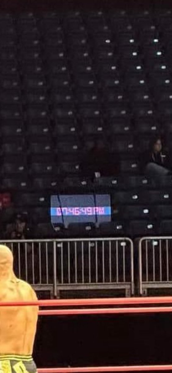 Jake___Graham's tweet photo. @borisluchas Has the show even started if it’s 7:46 PM https://t.co/Ce32YIW8ZK