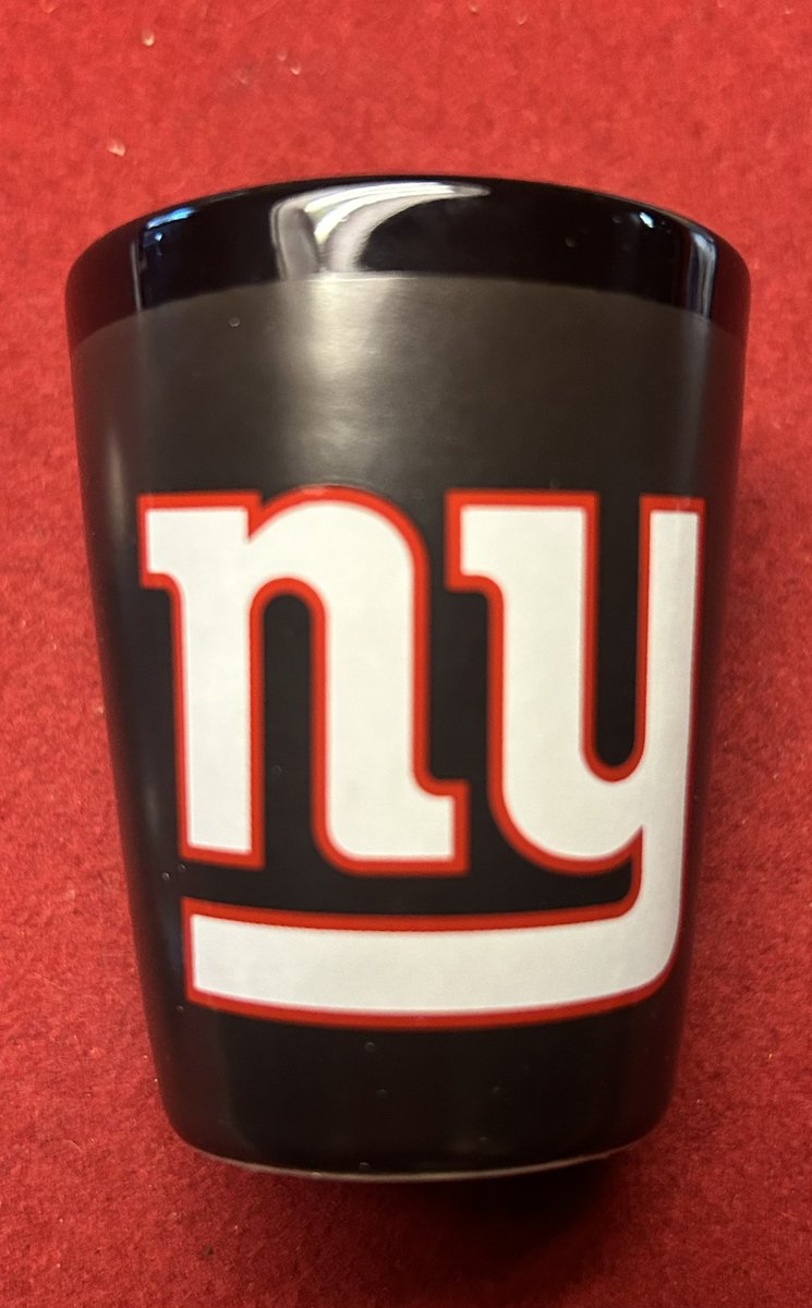 nyluv516's tweet photo. New finds from the flea market. https://t.co/3Vo8C2LQap