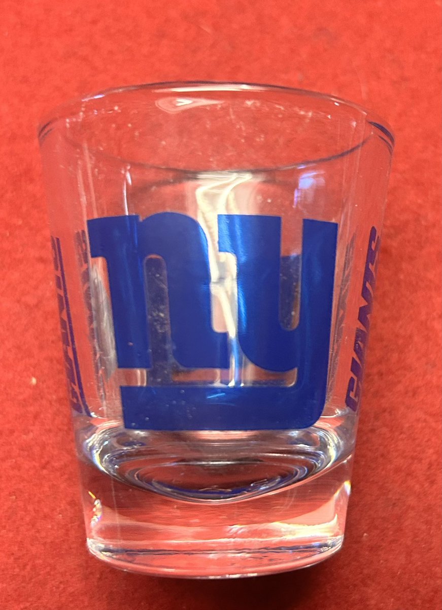 nyluv516's tweet photo. New finds from the flea market. https://t.co/3Vo8C2LQap