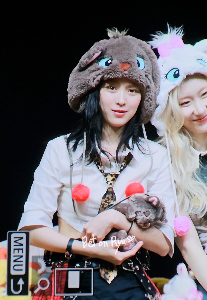 betonryu_srj's tweet photo. 241020 위드뮤

베를리오즈 &amp; 마리🐱

#ITZY #있지 #RYUJIN #류진
#CHAERYEONG #채령
@ITZYofficial https://t.co/l7IFABowUZ