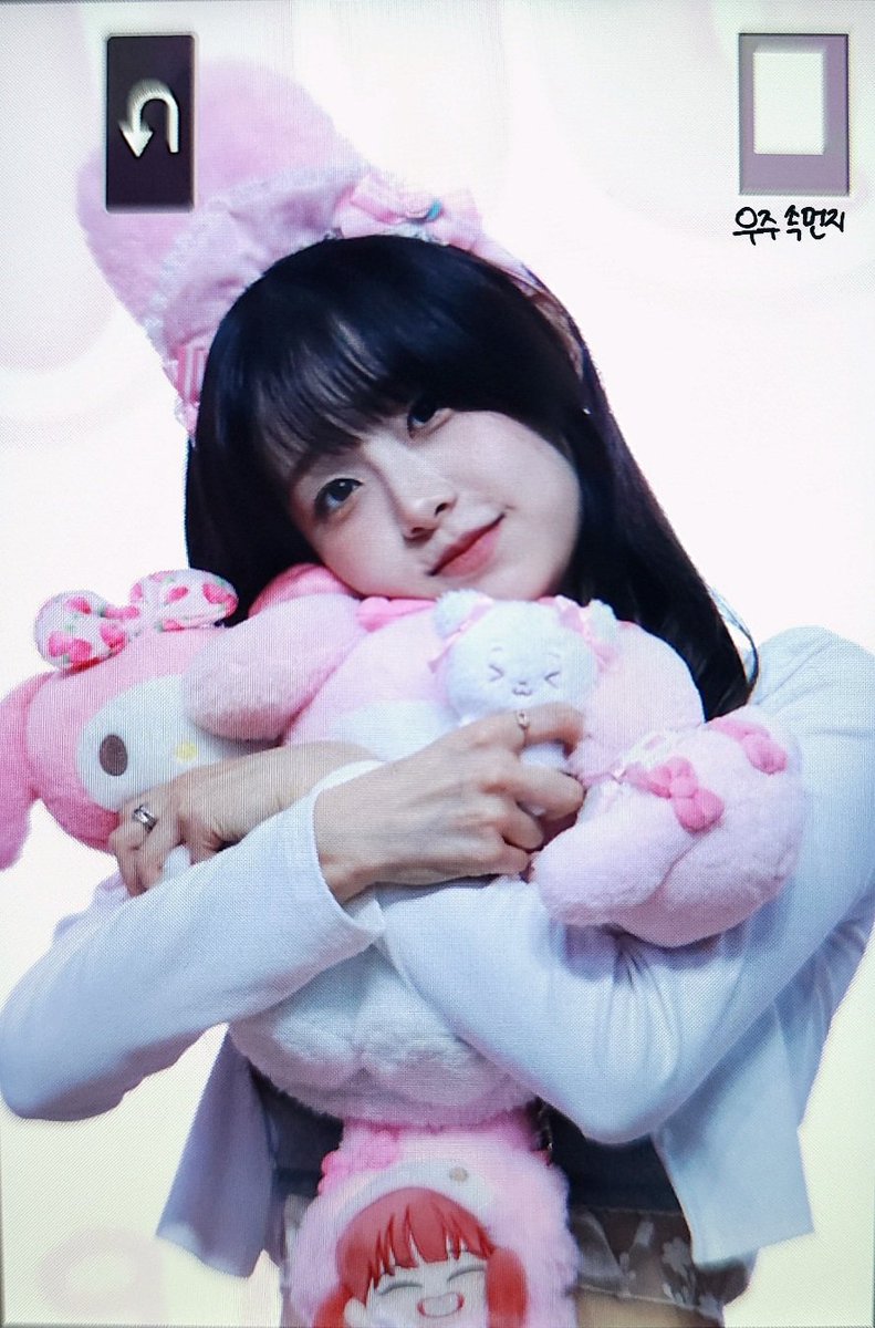 우주속먼지 tweet media