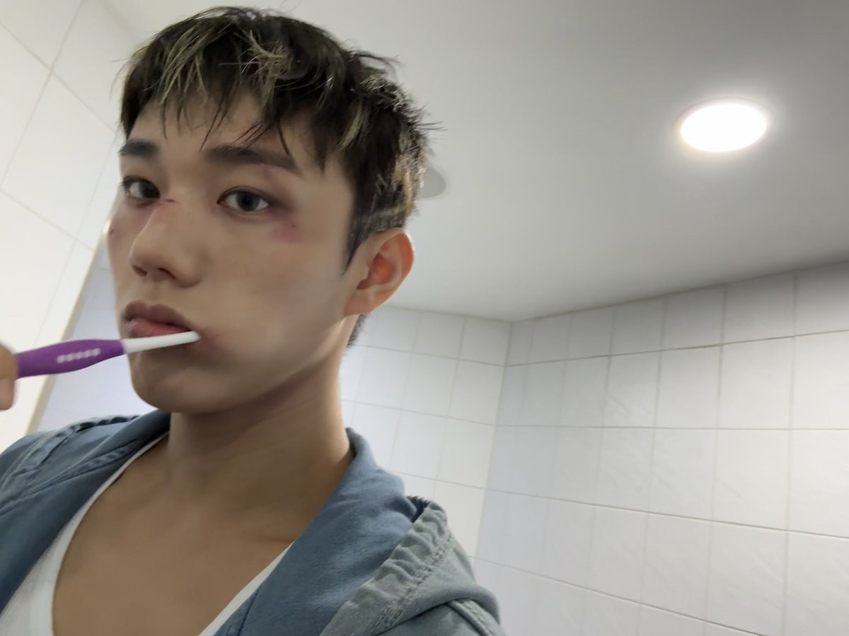 rntak's tweet photo. don’t forget to brush your teeth, kid! oh, and yeah, check out my phone case—no doubt, i’m a hardcore Soul stan. https://t.co/AzUh8kui3R
