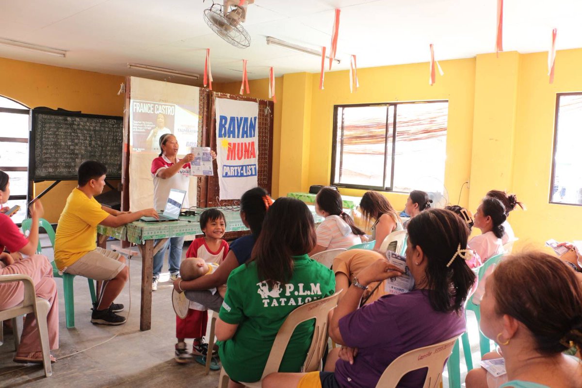 PLM_ph's tweet photo. Ipinahayag ng Bayan Muna at mga Makabayan candidates ang kanilang pakikiisa sa mga residente sa laban para sa katiyakan sa paninirahan at kabuhayan, at nakabubuhay na sahod para sa mga manggagawa! https://t.co/RBaNDhQwaw
