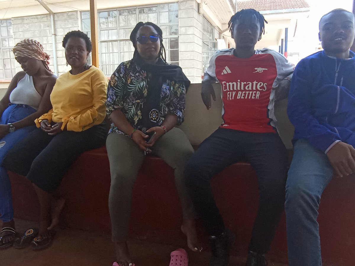 KayoleCJC's tweet photo. 🚨 Police Abuse of Power on Mashujaa Day Eve 🚨

Last night, four Human Rights Defenders from Kayole Community Justice Center were arbitrarily arrested and physica...
https://t.co/6PsSvLWARx

#StopPoliceBrutality #JusticeForHRDs #LandFoodandFreedom #FreeOurComrades  #MashujaaDay https://t.co/FIpHYULhVc