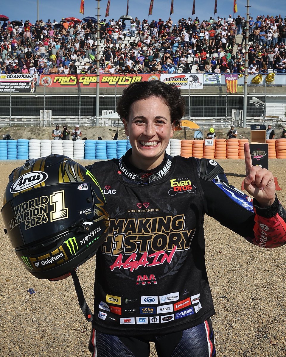 World_WCR's tweet photo. 🎉 @AnaCarrasco_22 THE FIRST-EVER #WorldWCR CHAMPION 👑🏆

#ANAgain https://t.co/bD12xTyaqa