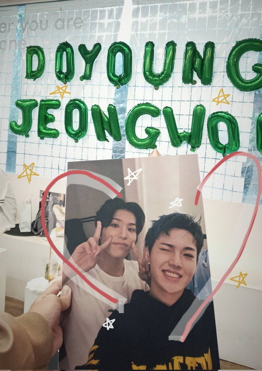 neverlandfic's tweet photo. happy sunday, indeed 🍀. it was sooo pretty but i was too shy to take pics 😩 but aaaa i enjoyed it so much ☹💗

@O304z #iStanUDoWoo https://t.co/82sKfWbiZe