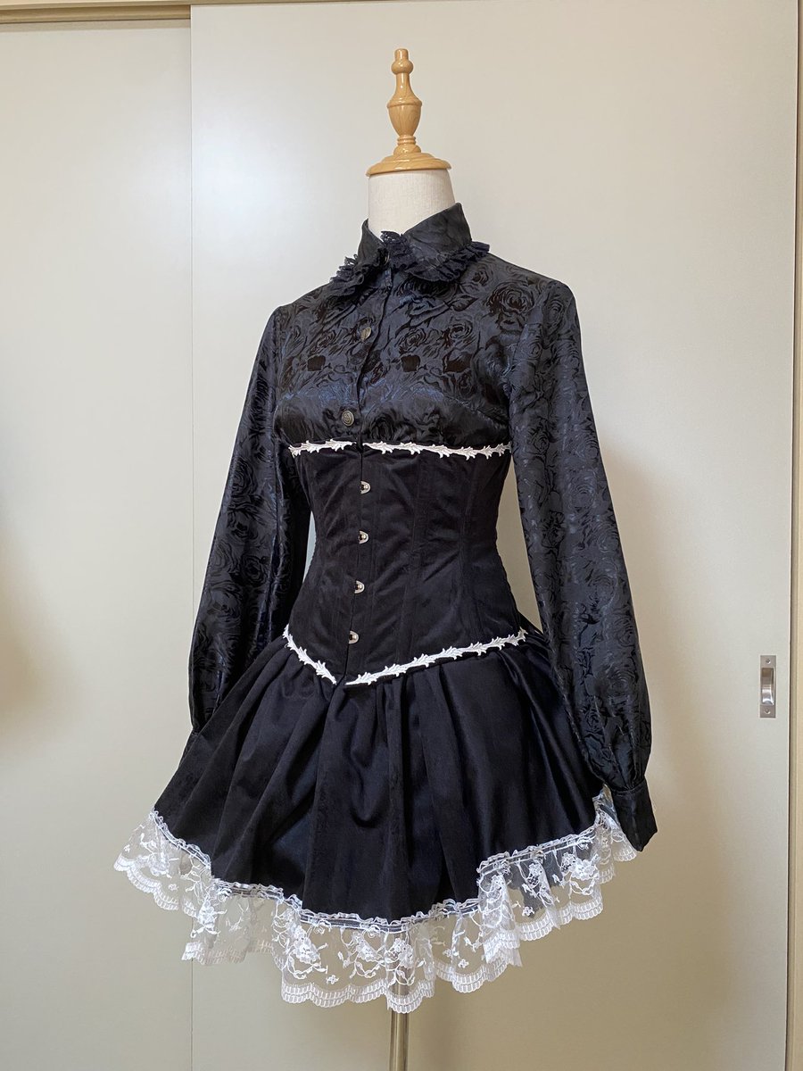BellClothe0705's tweet photo. 本日はレセプションパーティ用のお洋服を作りました❣️ https://t.co/AWTGRm4mMX