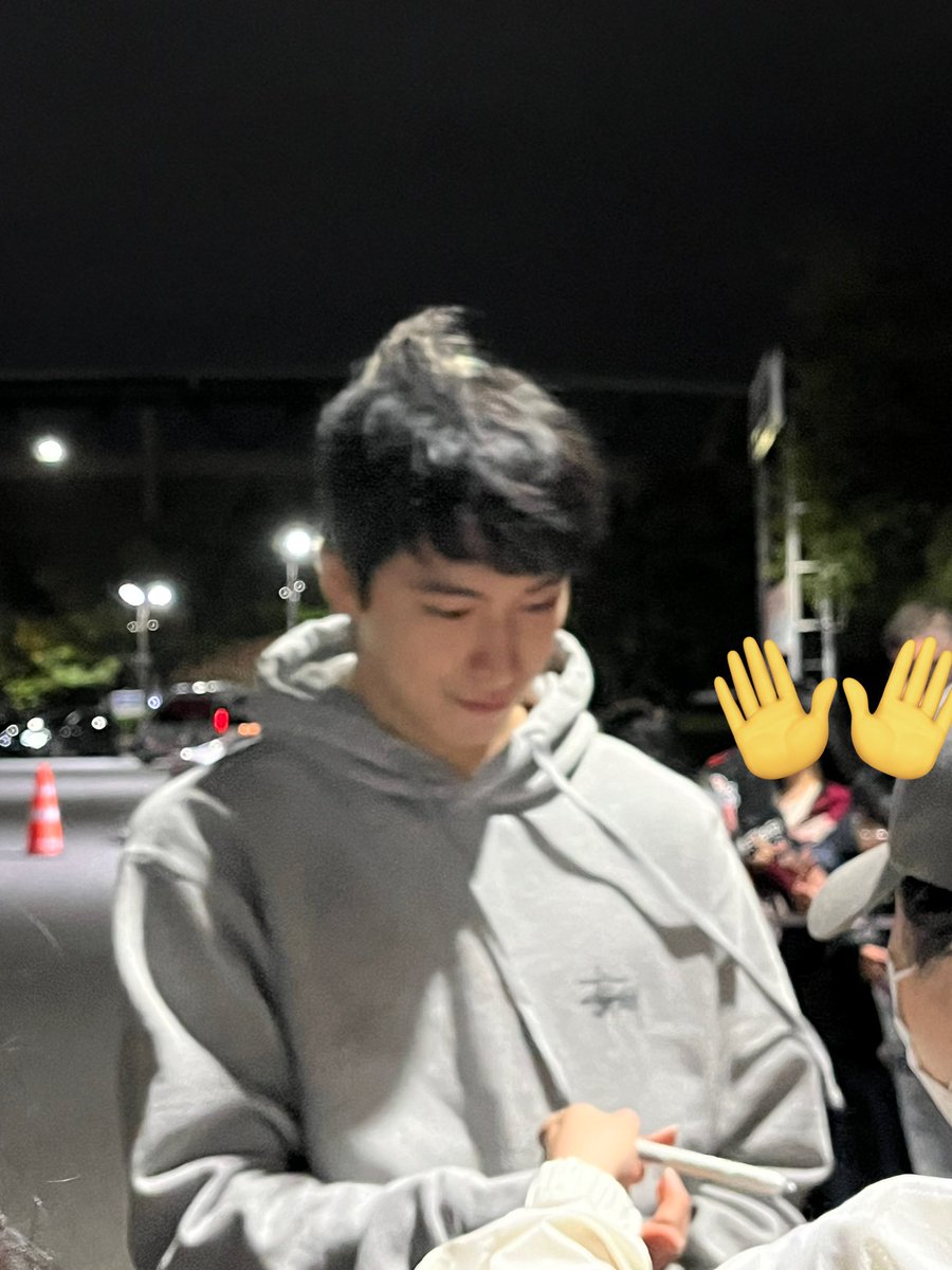 유독 잘생기게 나왓다,,,