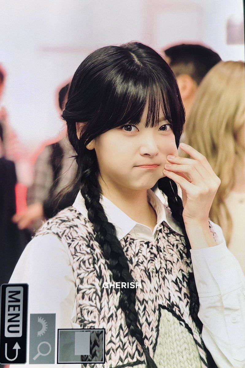 241020

#르세라핌 #LE_SSERAFIM 
#홍은채 #은채 #HONGEUNCHAE