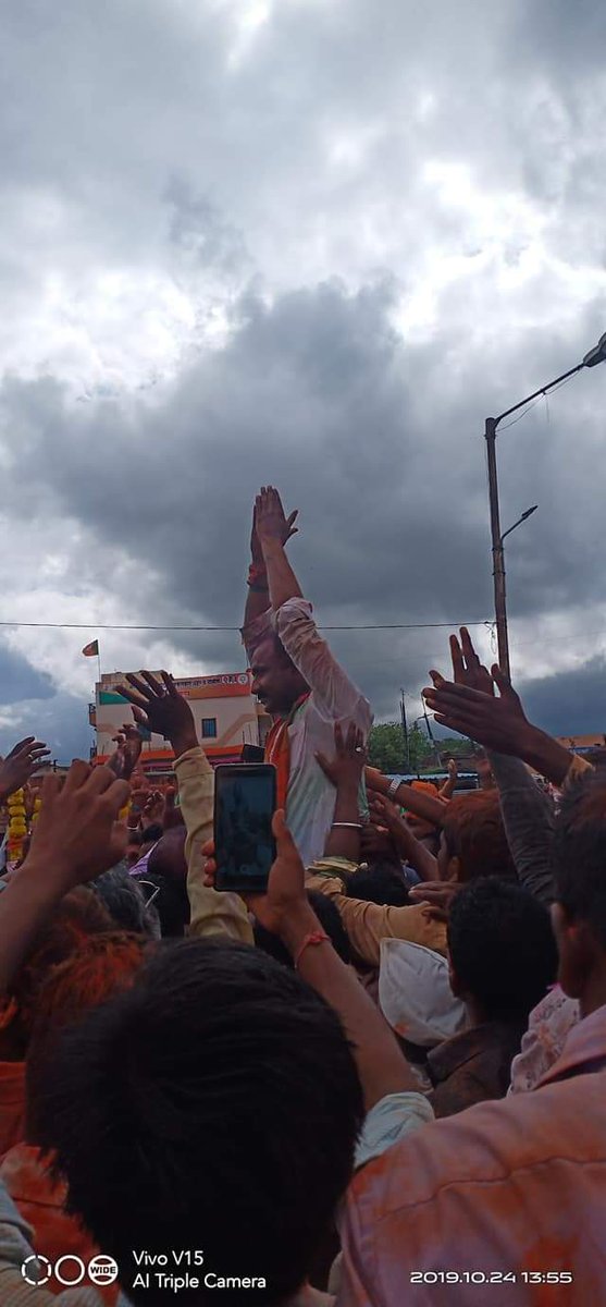 NBandichode's tweet photo. कार्यसम्राट पाणीदार आमदार मा.श्री.सचिन दादा कल्याणशेट्टी यांना भारतीय जनता पार्टीची उमेदवारी फायनल झाल्याबद्दल अक्कलकोट तालुक्यातील नागरीकांकडून पक्षाचे आभार.... दिल से कहो सचिनदादा फिर से. दादापर्व 2.0
@Kalyanshetti_S @Milan_k9 @BJP4India @BJP4Maharashtra https://t.co/LNH2fuEC9w
