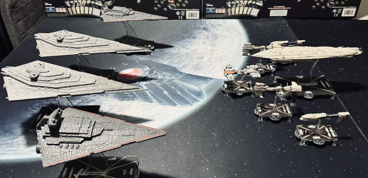 SwrpgMiniatures's tweet photo. “The Rebellion is reborn today. The war is just beginning” 

2 weeks of intermittent painting sessions later, and I can officially unveil my first wave of sequel trilogy ships.
I’ll post more pics of each ship over the next couple of days 
@mel_miniatures #starwarsarmada 
#wave🤷‍♂️ https://t.co/ptoExoYYoe