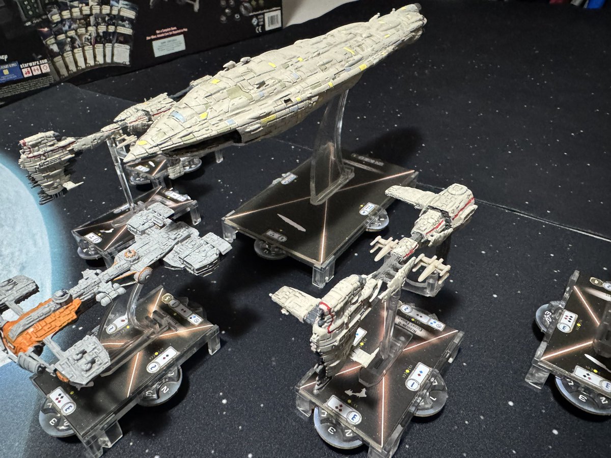 SwrpgMiniatures's tweet photo. “The Rebellion is reborn today. The war is just beginning” 

2 weeks of intermittent painting sessions later, and I can officially unveil my first wave of sequel trilogy ships.
I’ll post more pics of each ship over the next couple of days 
@mel_miniatures #starwarsarmada 
#wave🤷‍♂️ https://t.co/ptoExoYYoe