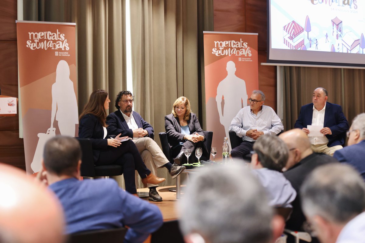 martarubru's tweet photo. Compartint l'experiència dels MVNS de Mataró a la 2a Trobada de Mercats Setmanals de Catalunya del @ccamcat amb @MercatsTGN @matarocat @raurell_marta

#CCAM #MVNS #Marxants #mercatsSetmanals #Cornellà #visitmataro https://t.co/gOZEFQWVIa