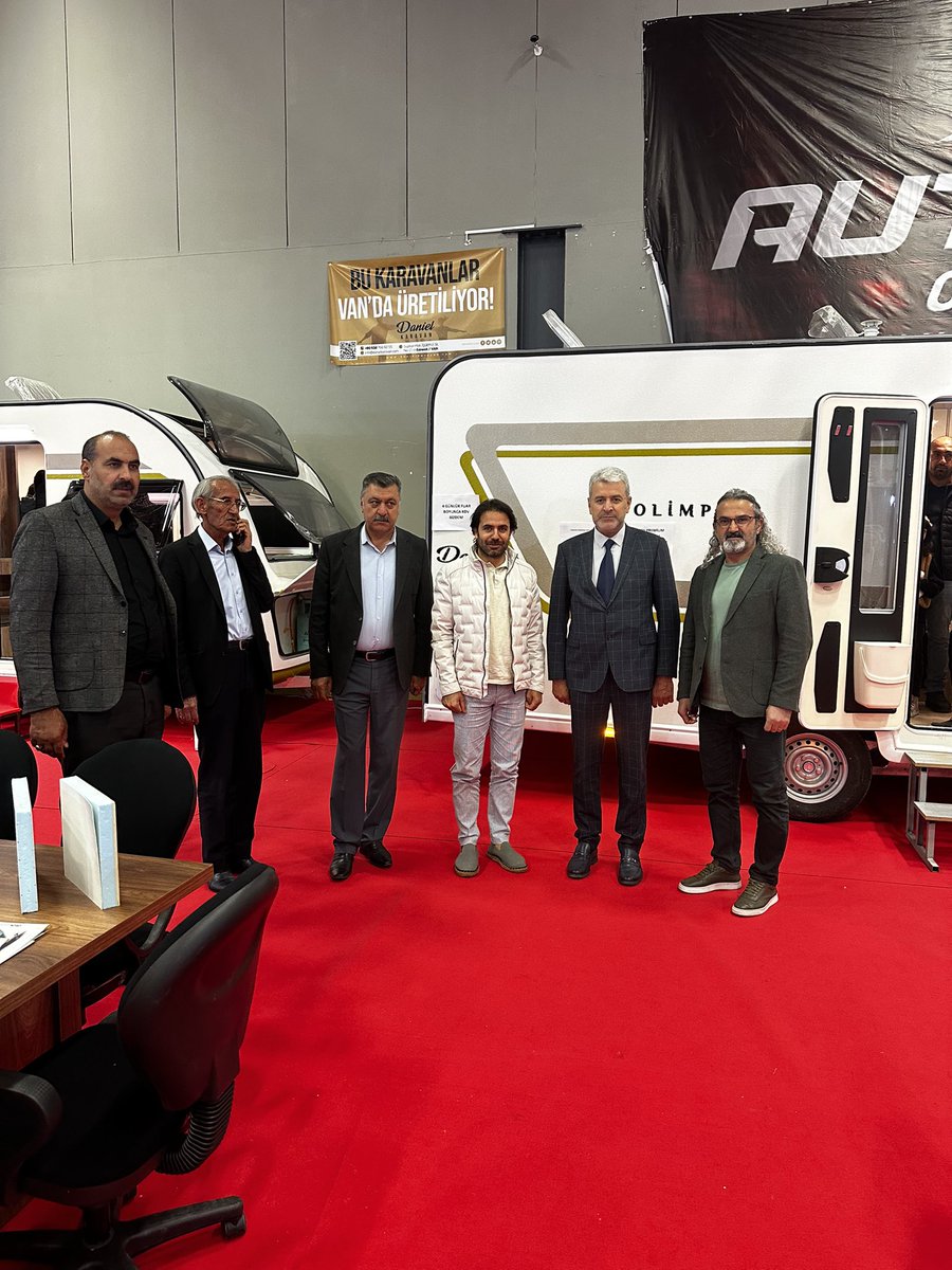 Ak Parti Tuşba İlçe Başkanı sayın <a href="/umitkanan72/">Ümit KANAN</a> ve beraberindeki heyet ile AutoVan Otomotiv Fuarında Daniel Karavan standımızı ziyaret ederek güzel temennilerde bulundular. Ziyaretlerden dolayı teşekkür ederiz.
<a href="/oskoseoglu/">zeki özköseoğlu</a> <a href="/rasimbytr/">Rasim BAYTAR</a> <a href="/resatyesilagacc/">Reşat Yeşilağaç</a>