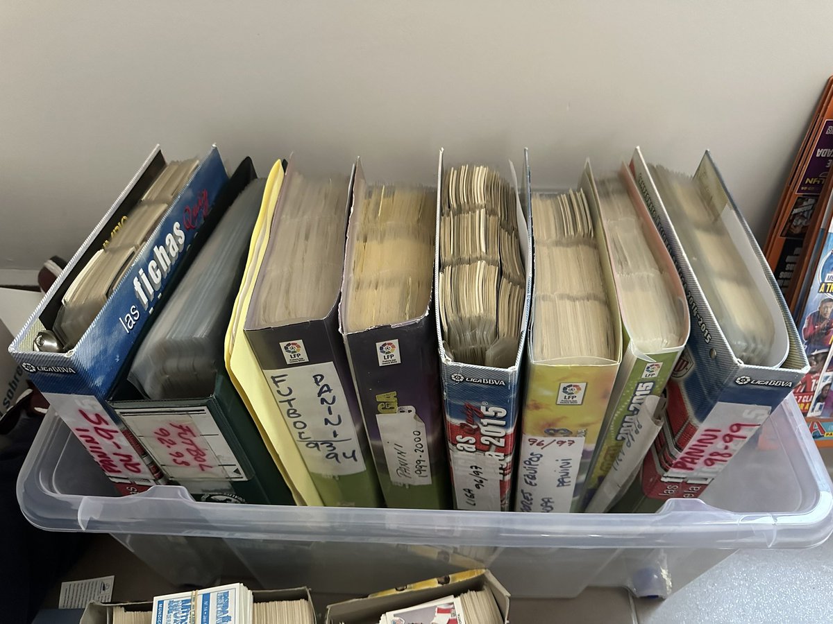 aitorcards's tweet photo. Archivo de LAS PANINI años 90. Nada es comparable. Son las cabras de las colecciones de aquí. Otro nivel. Siempre lo digo. Si Panini se lo tomara en serio este tema, ojito !!! . @paninicromos https://t.co/ha44UDgWKD