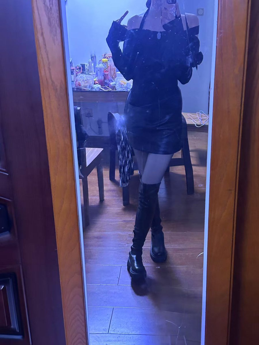 你们的亲妈空乘祖宗准备大开杀戒了呢  ＃atm奴 #贡奴 #上贡 #压榨   #女s #榨金  #提款机  #吸金 #恋足  #空乘