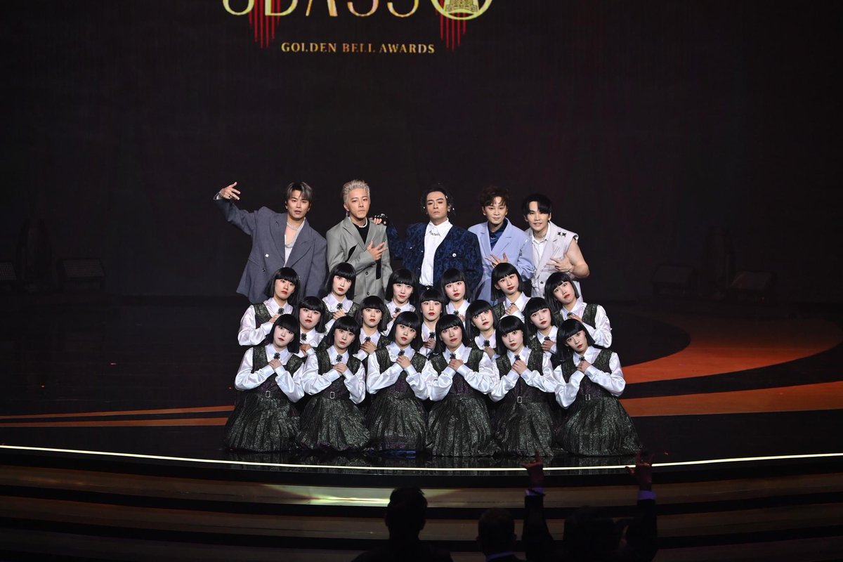 goldenbell_tw's tweet photo. #59節目類金鐘獎 #表演節目 #都在浪上

由 #ENERGY 帶來〈二次西遊〉、〈放手〉等代表作 
緊接著大阪女子舞蹈天團 #Avantgardey 震撼登場
兩組人馬一起在〈星期五晚上〉16蹲🔥🔥

#金鐘59 #GBA59 https://t.co/EEbbpfy6dj