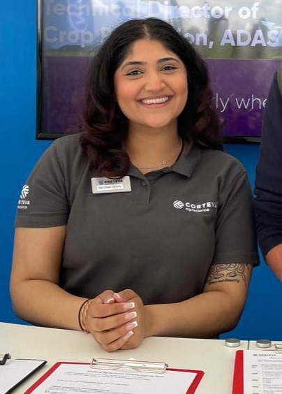 CortevaUK's tweet image. Dive into Megna Gohil's insightful blog about her 6-month internship at Corteva. 

Megna tells us a little about her journey and has some great advice for all those aspiring to join the agricultural sector. 

🔗 👉 corteva.co.uk/news-and-resou…

#LifeAtCorteva

@MDS_Updates