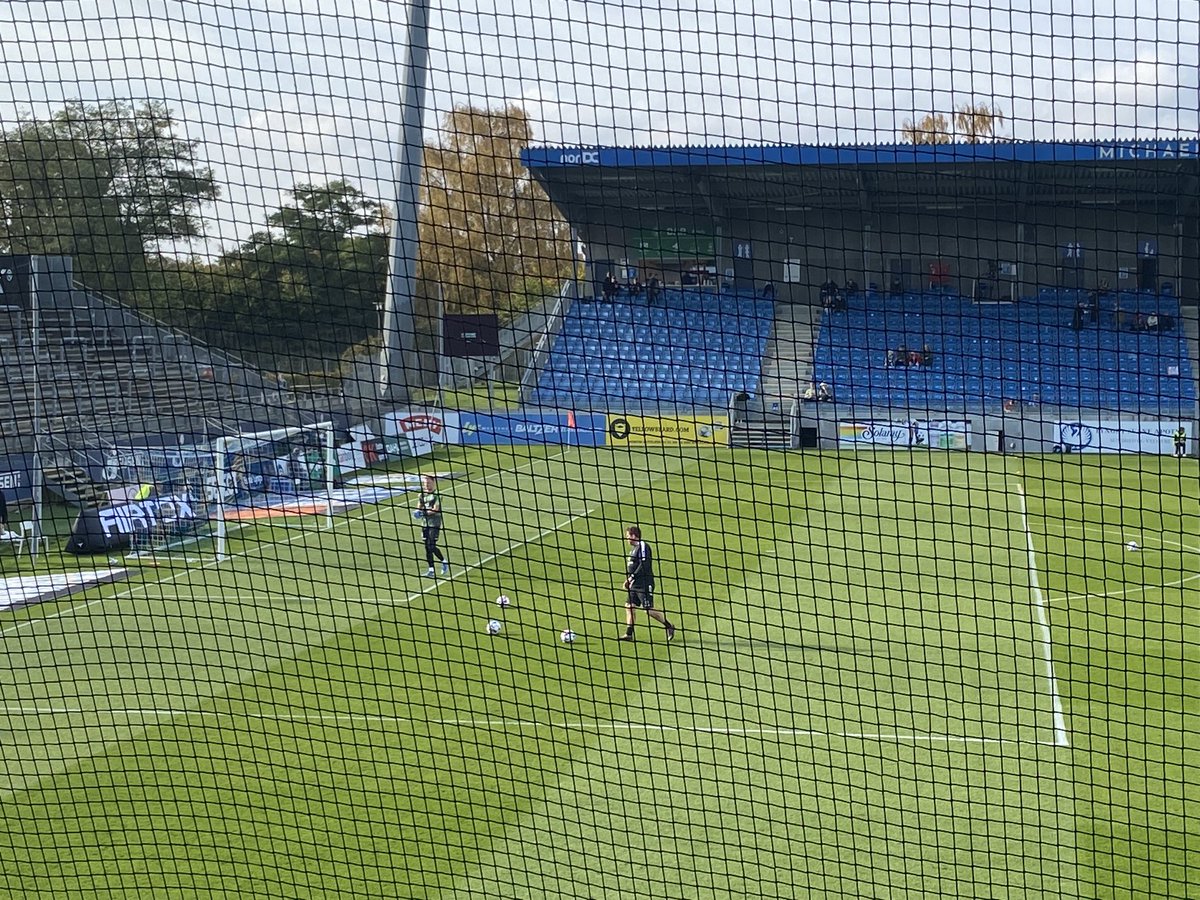 AFraViborg's tweet photo. At forbyde så fanfjendske net er vitterligt en af de lavesthængende frugter, @Superligaen burde plukke. #lbkvff https://t.co/rRObzs7xsR
