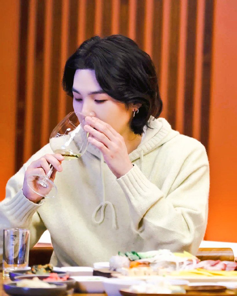 fifiekoooo's tweet photo. یه قفل سبک میزارم بشکنیدش باشه؟🥲💘
60 RT🔒
80 RP🔒
WE LOVE YOU YOONGI
#BTSisSeven
사람들은 말해 세상이 다 변했대
다행히도 우리 사이는 아직 여태 안 
#YoongiNeverWalksAlone
일곱이라 다행이다
#ARMYLoves7
아포방포 방탄소년단 https://t.co/wDJ91OOzzo