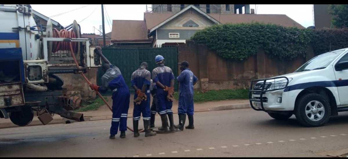 jamesmaiteki's tweet photo. @DerrickKaana @nwscug @MinofHealthUG @KagutaMuseveni @angelo_kwitonda Apologies Derrick....we managed to clean this out last week, unfortunately it has recurred. To resolve this permanently, we r going 2 replace this section across the road. Rest assured we r prioritising this, we request for your patience as we carry out these works quickly sir. https://t.co/ivyXxCH8LE