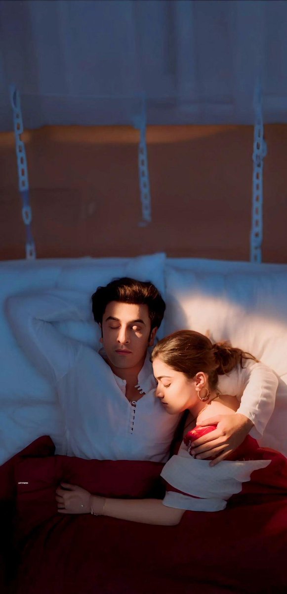 AdarshS516026's tweet photo. This Song #Ammayi ♥️♥️

Chemistry b/w @iamRashmika #RanbirKapoor 🤍😍

Dir: @imvangasandeep 💥

#RanbirKapoor #Animal #RashmikaMandanna

Hope you like them 🙏 ♥️

♥️♥️ https://t.co/cCMzs3X7Qt