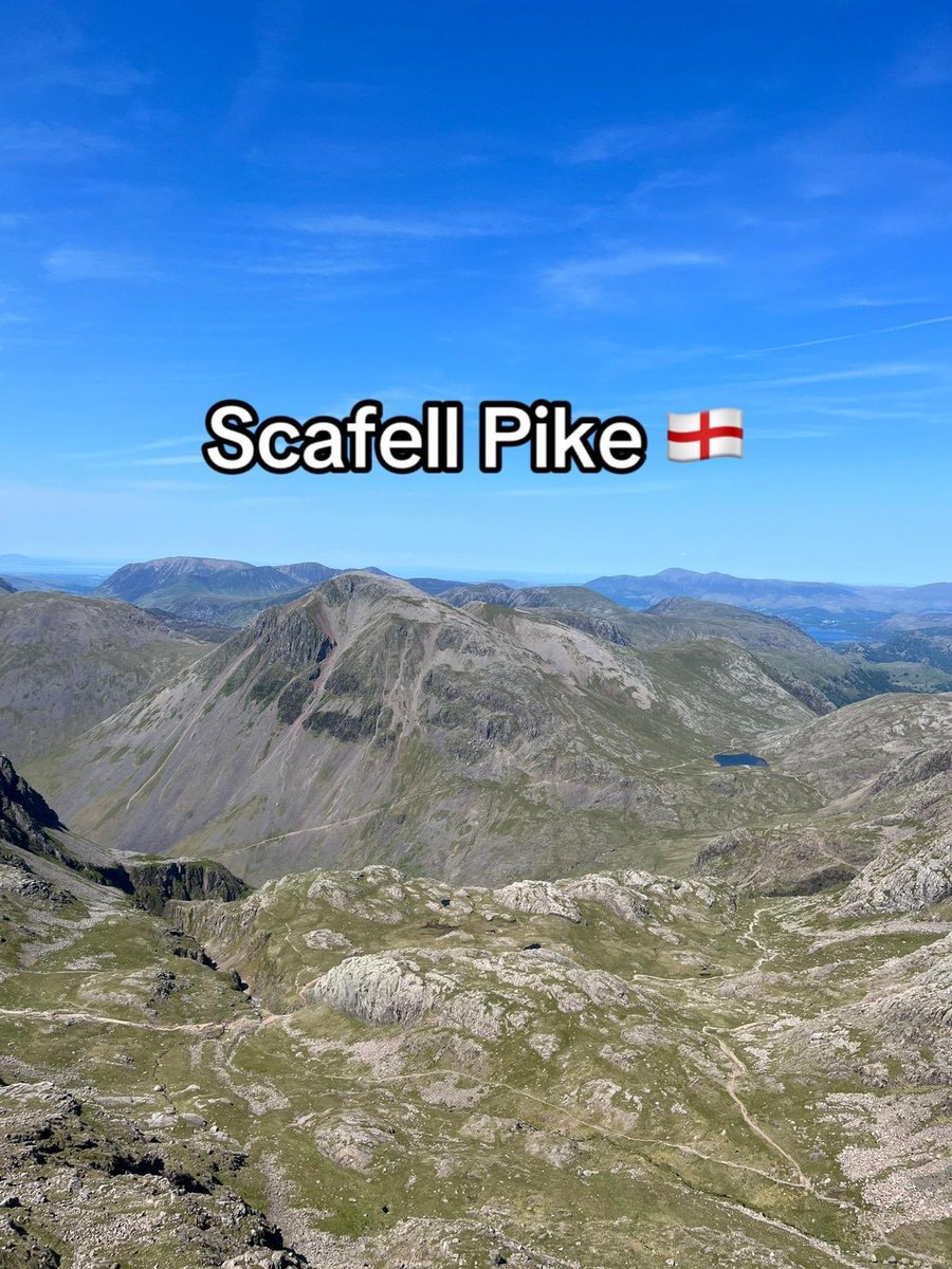 paulando88's tweet photo. Does the UK have the best variety of mountains? 🏔️🥾 

#tryfan #ygarn #helvellyn #snowdon #yrwyddfa #snowdonia #snowdonianationalpark #snowdoniagram #buachailleetivemor #scafellpike #cadairidris #bennevis #moelfamau #mountains #hiking #hikingadventures #motivation2hike https://t.co/UxI39yOjFe