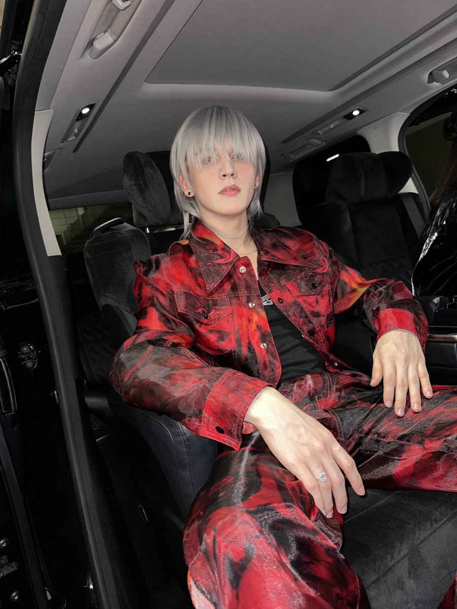 วันเกิดปีนี้จะใส่ให้สุดดดดดดดด!!

ISBANKY Birthday party 
Tickets here 👇🏻👇🏻
shop.line.me/@huntermall/pr…

#ISBANKY