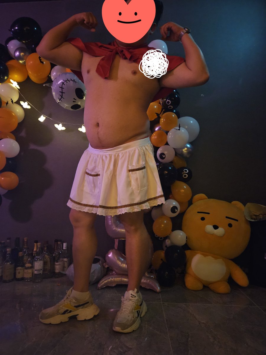 5nd 울타리 정모♡

신나는 옆집이♡
갑작스레 환복한 옆집이~
누나들의 이쁨과 귀염을 받는 옆집이~
부릅다!!

#부부 #부커 #부부만남
#신나는파티 #귀염쟁이 
<a href="/5lZfObsYP7giC2Z/">옆집♡여시부부</a>