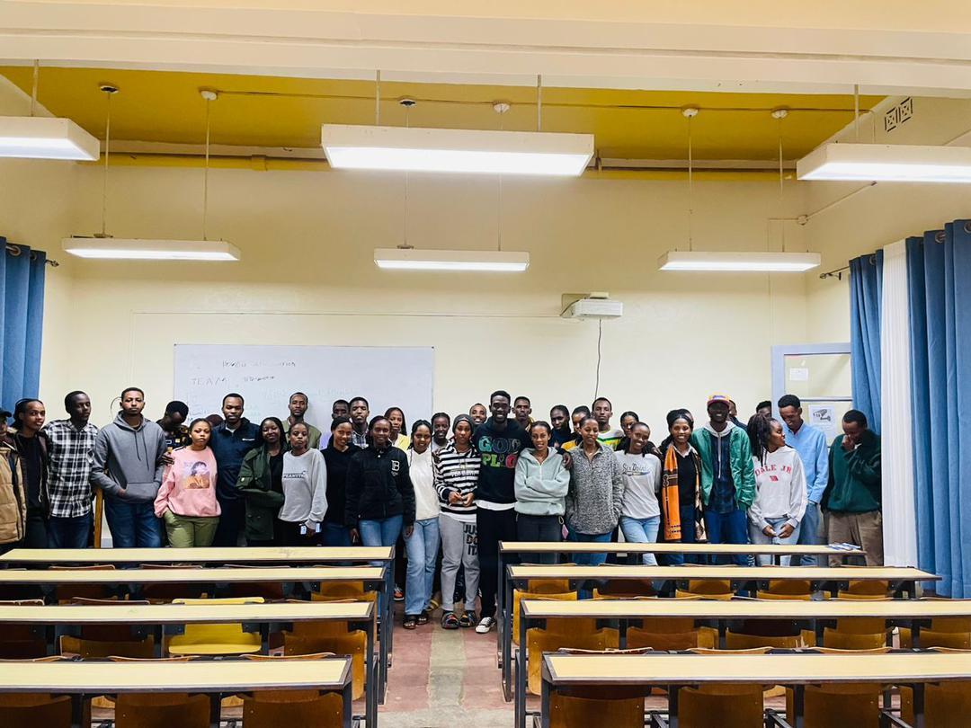 ISOOKO-HUYE tweet media