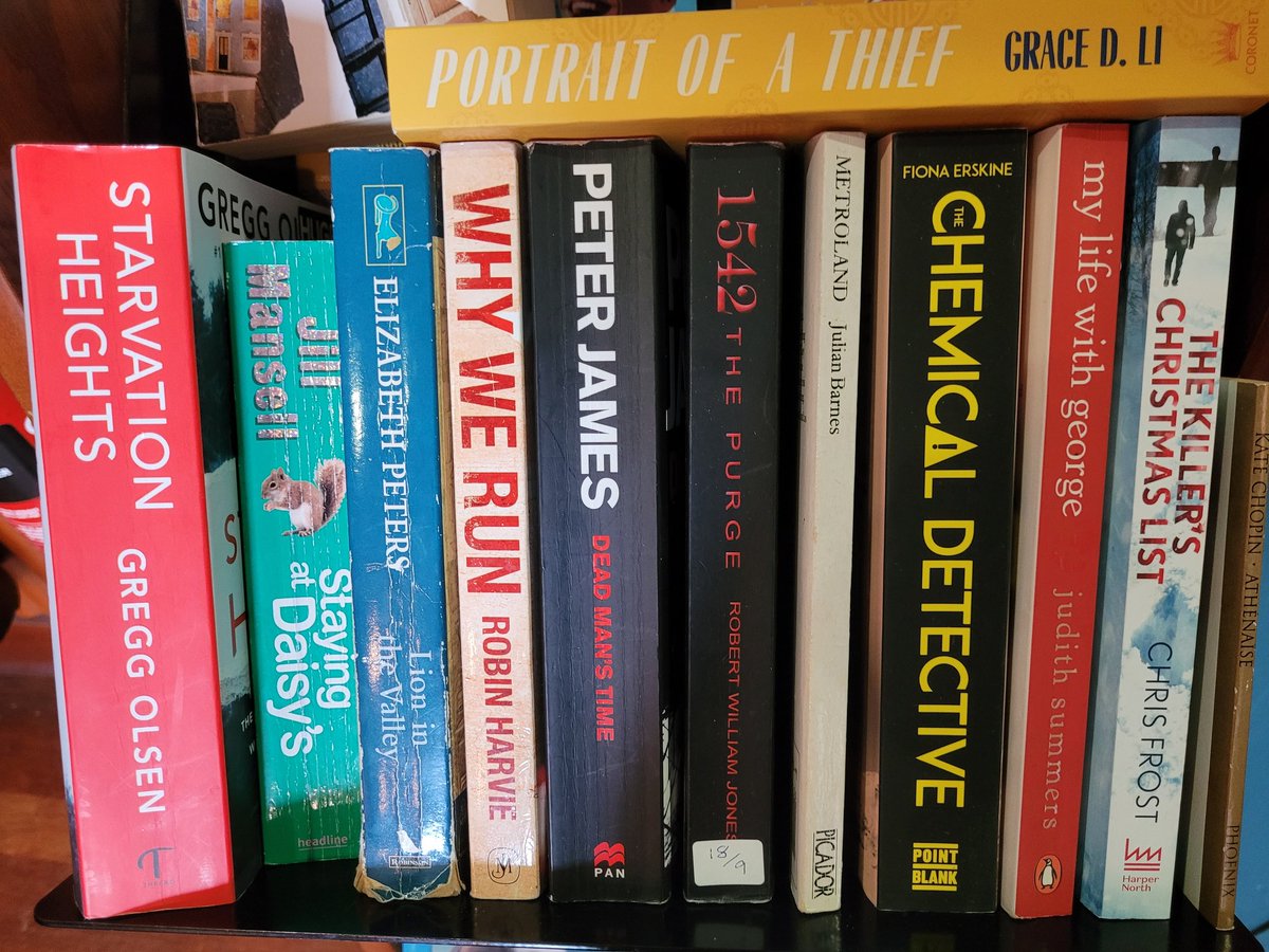 Look what has appeared on the lending shelf at work <a href="/erskine_fiona/">Fiona Erskine</a> 😍😍