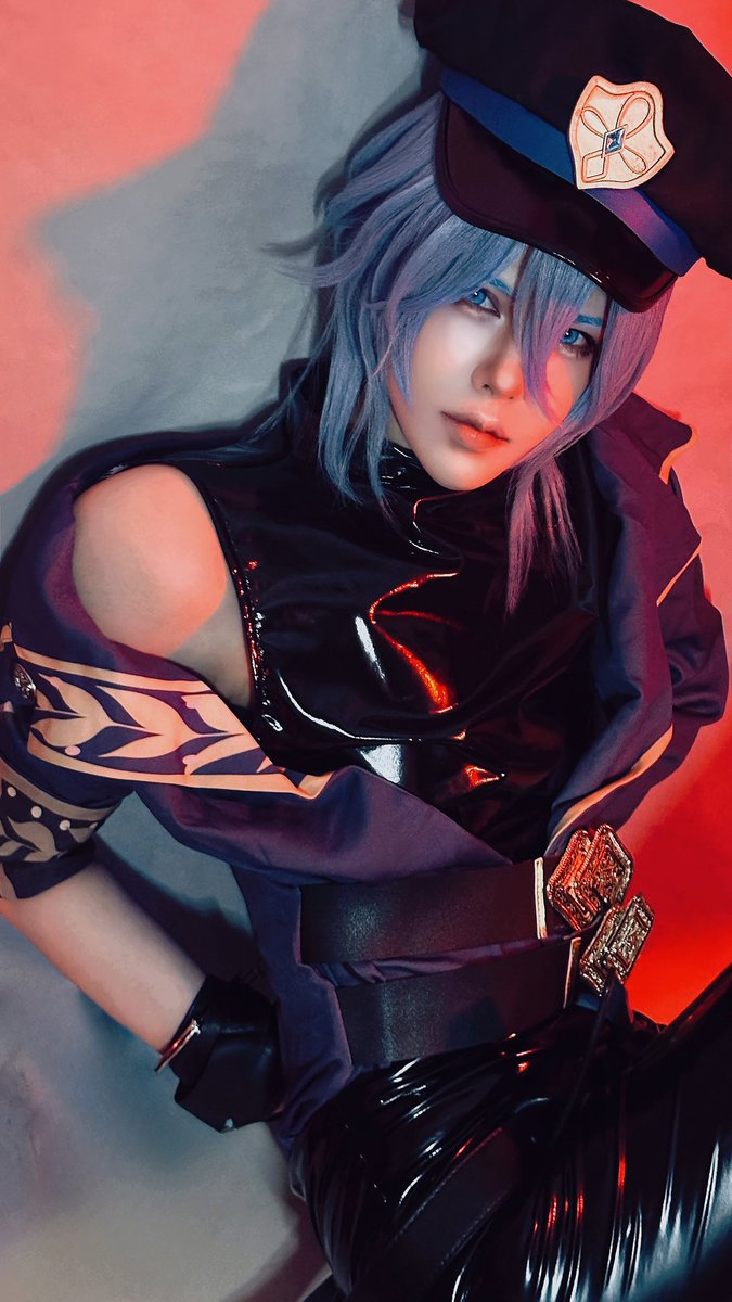 akalovebl's tweet photo. Vigilant Observer | Edmond
#慎謀的監察者
#艾德蒙特

「在得到我的許可之前，不准輕舉妄動……」

#新世界狂歡 #監禁_騷亂_大反動 
#NUCarnival #Prison_Riot_Revolt #VigilantObserver #Edmond
#エドモンド #NU카니 #NUカーニバル https://t.co/rCIT5bUQ8y