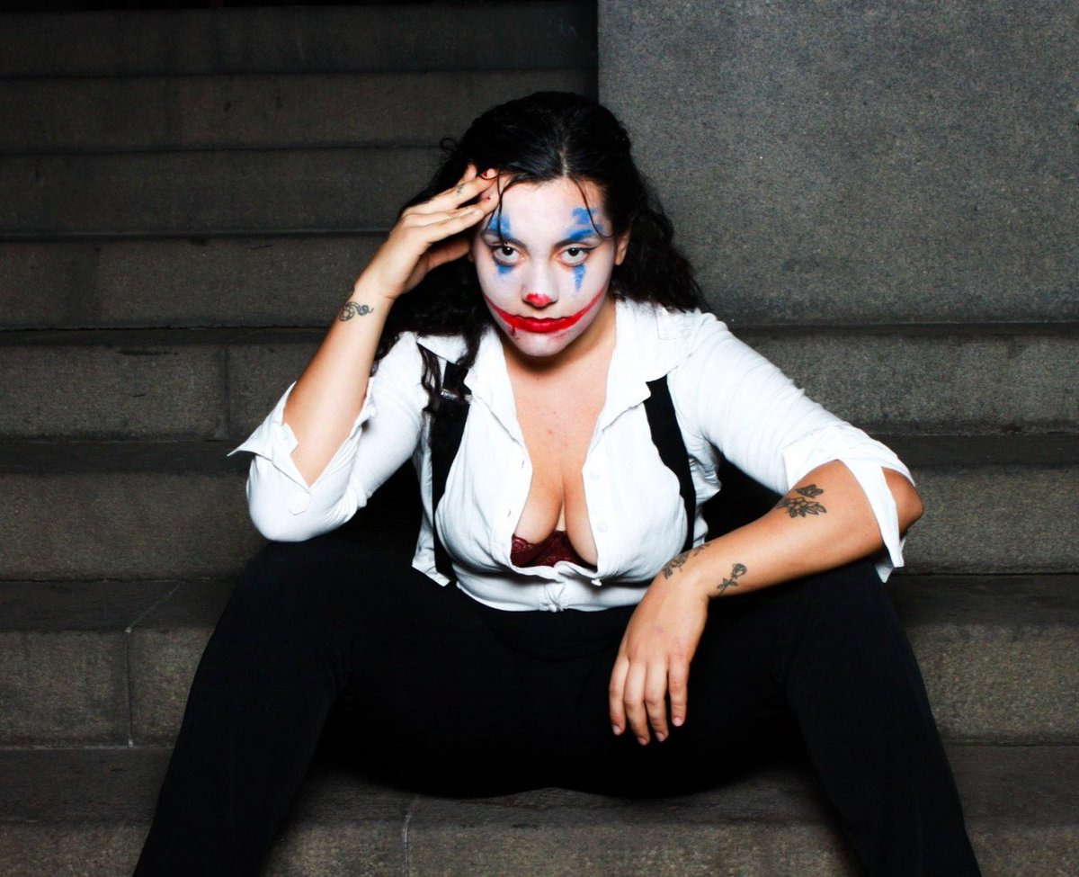 rubyjlee_'s tweet photo. Já ouviram minha música nova hoje? REVOLUÇÃO, link na bio! 🔥🤡 https://t.co/KGumEMbHYJ