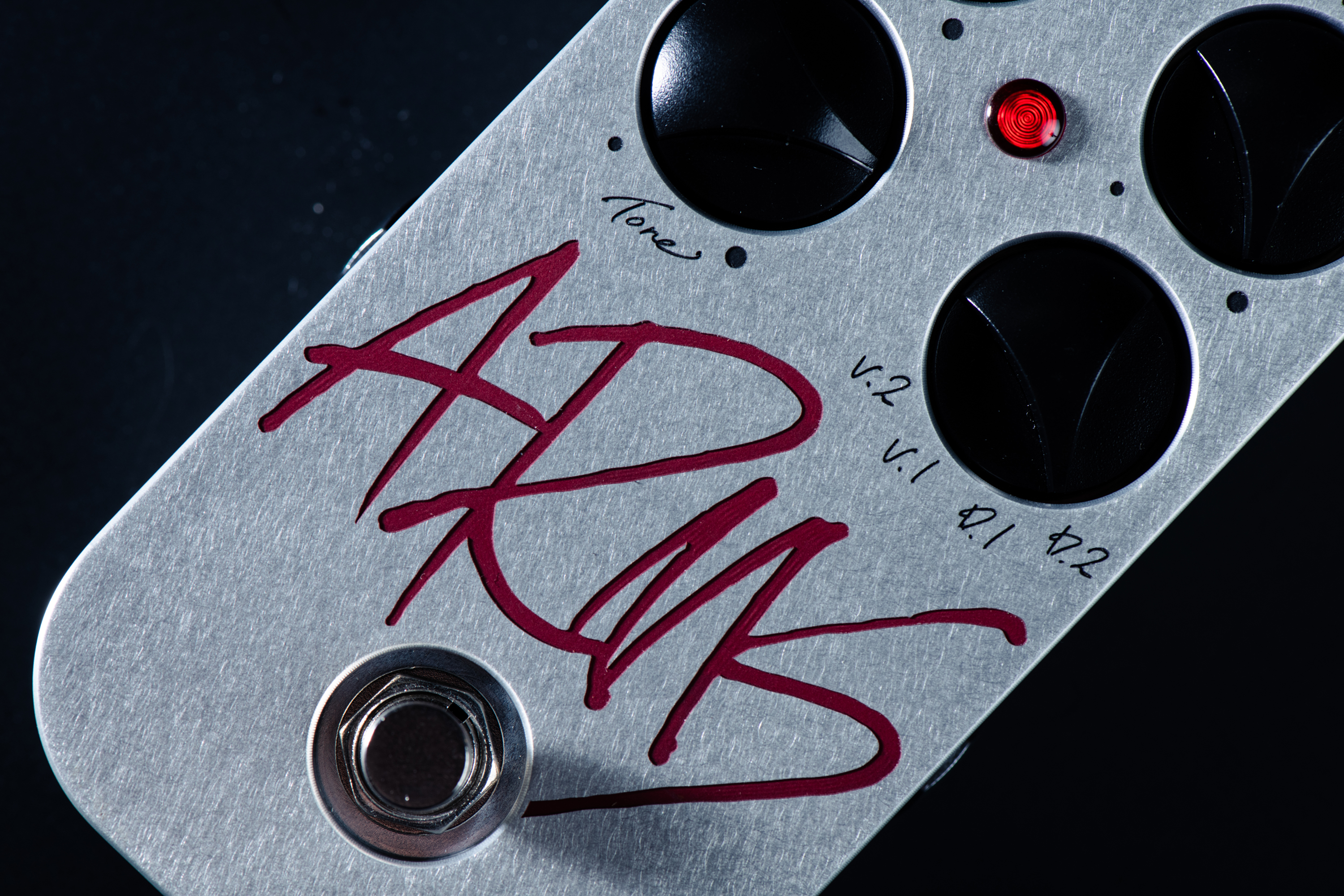 CULT - ARMS 最初期ロット、新品同様 CULT ARMS（1stロット） CULT