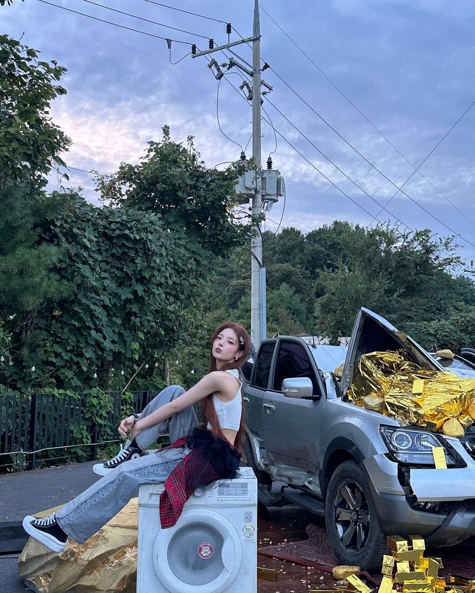 itzyslia tweet picture