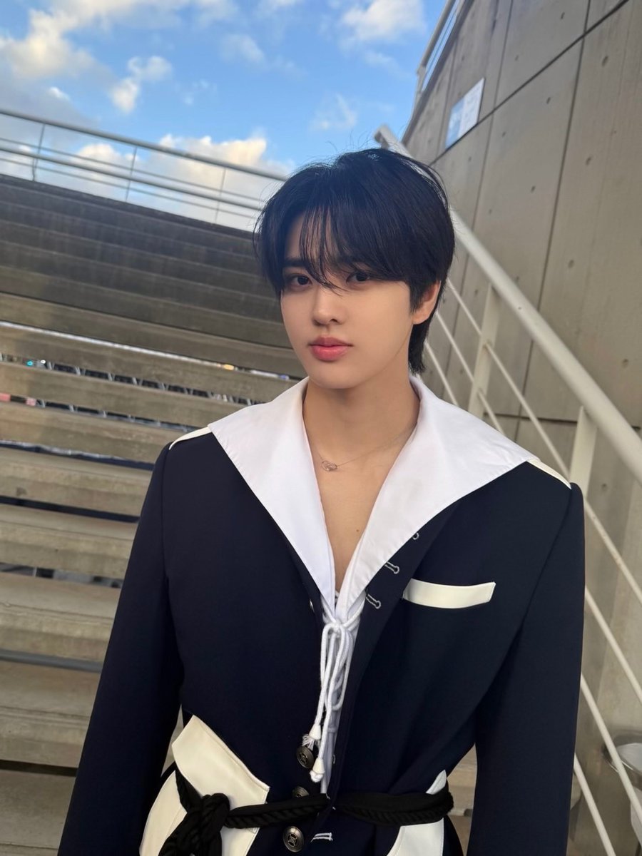 TPST_twt's tweet photo. [#은찬] 💙.💙 https://t.co/nXPw8yYE5P