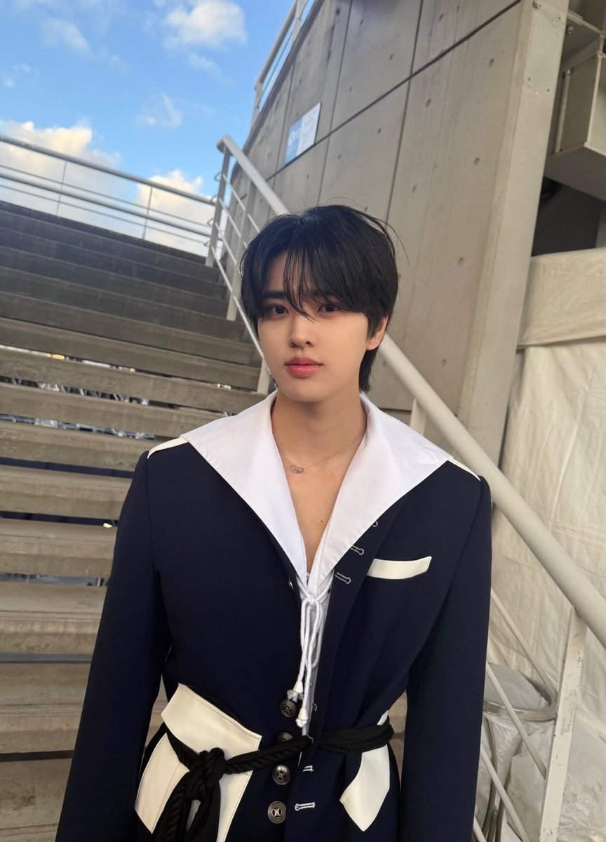 TPST_twt's tweet photo. [#은찬] 💙.💙 https://t.co/nXPw8yYE5P