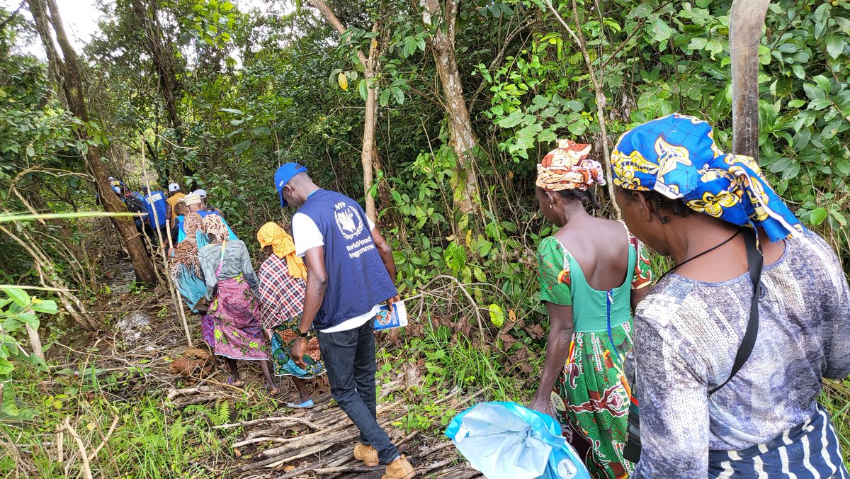 DawaiClaude's tweet photo. On the road to #empowering vulnerable communities in the Adamaoua region. An exciting commitment to putting #smiles back on the faces of the most vulnerable. 
#WFP_CMR🇨🇲
#PULCCA_Project
#Resilience_FFA
#ChangingLives https://t.co/z1crIAu5Jt