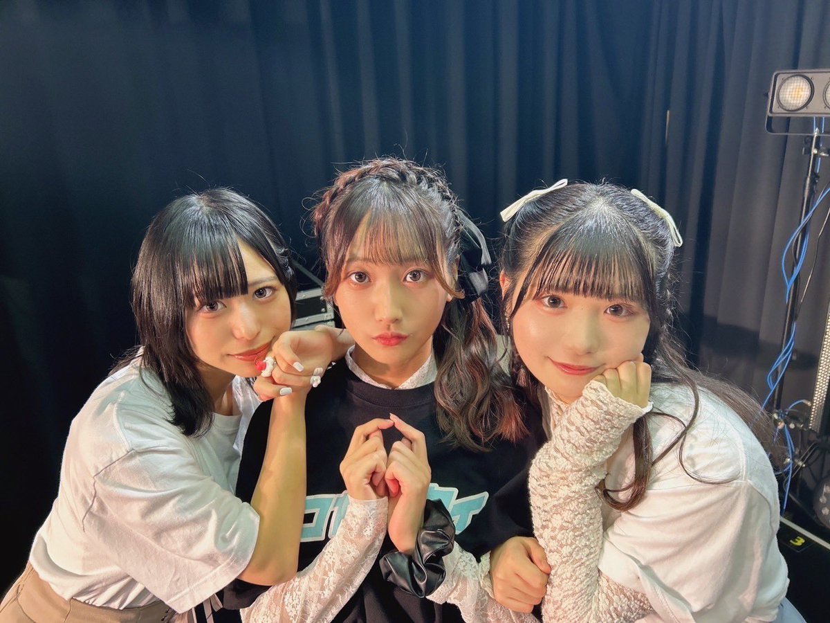ななな❤️💜💛

今回は3人歌唱なかったけど、いつかできたらいいな🙌
（もちろんイベントも！）
3人でYouTube生配信始めたのでそちらもチェックお願いします📺
⬇️
youtube.com/live/I2F79L2m2…

 #ななな生配信