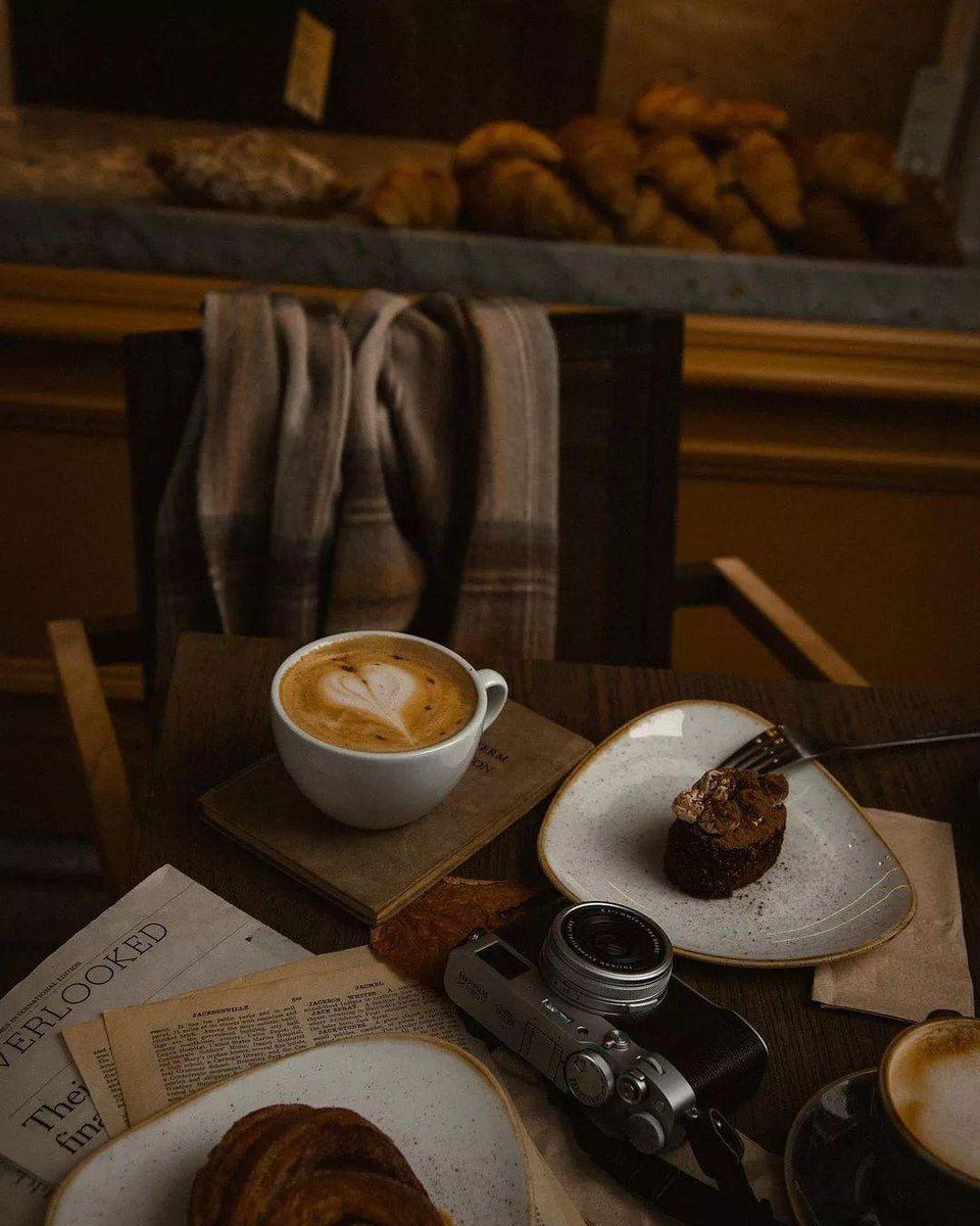talya9646171863's tweet photo. Rainy evening in edinburgh 🌁🌧️ https://t.co/GCpBkU0ULG